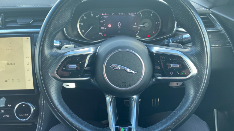 Jaguar F-Pace 2.0 D200 R-Dynamic Black 5dr Auto AWD Diesel Estate